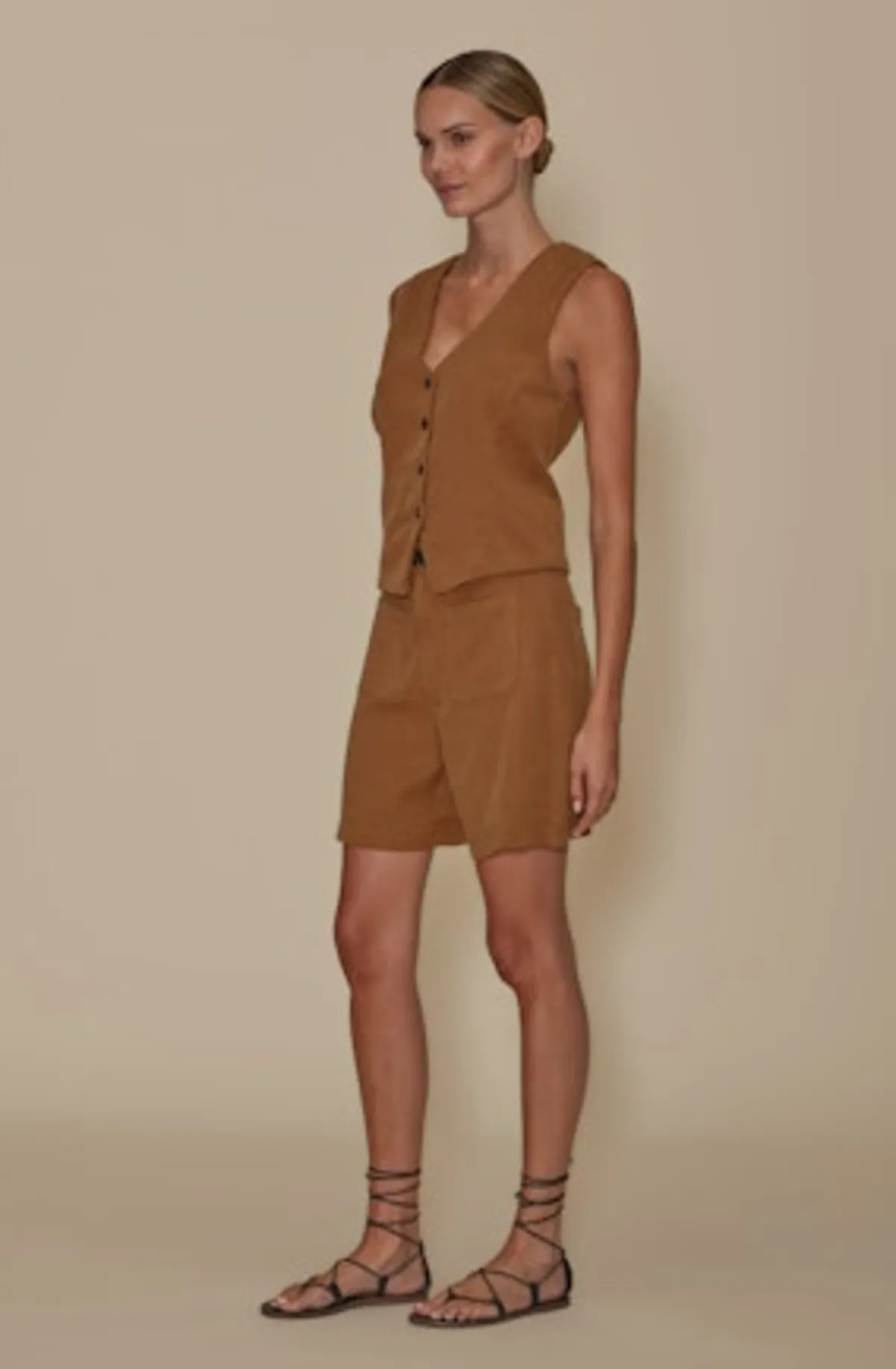 Carrie Short - Safari Tan