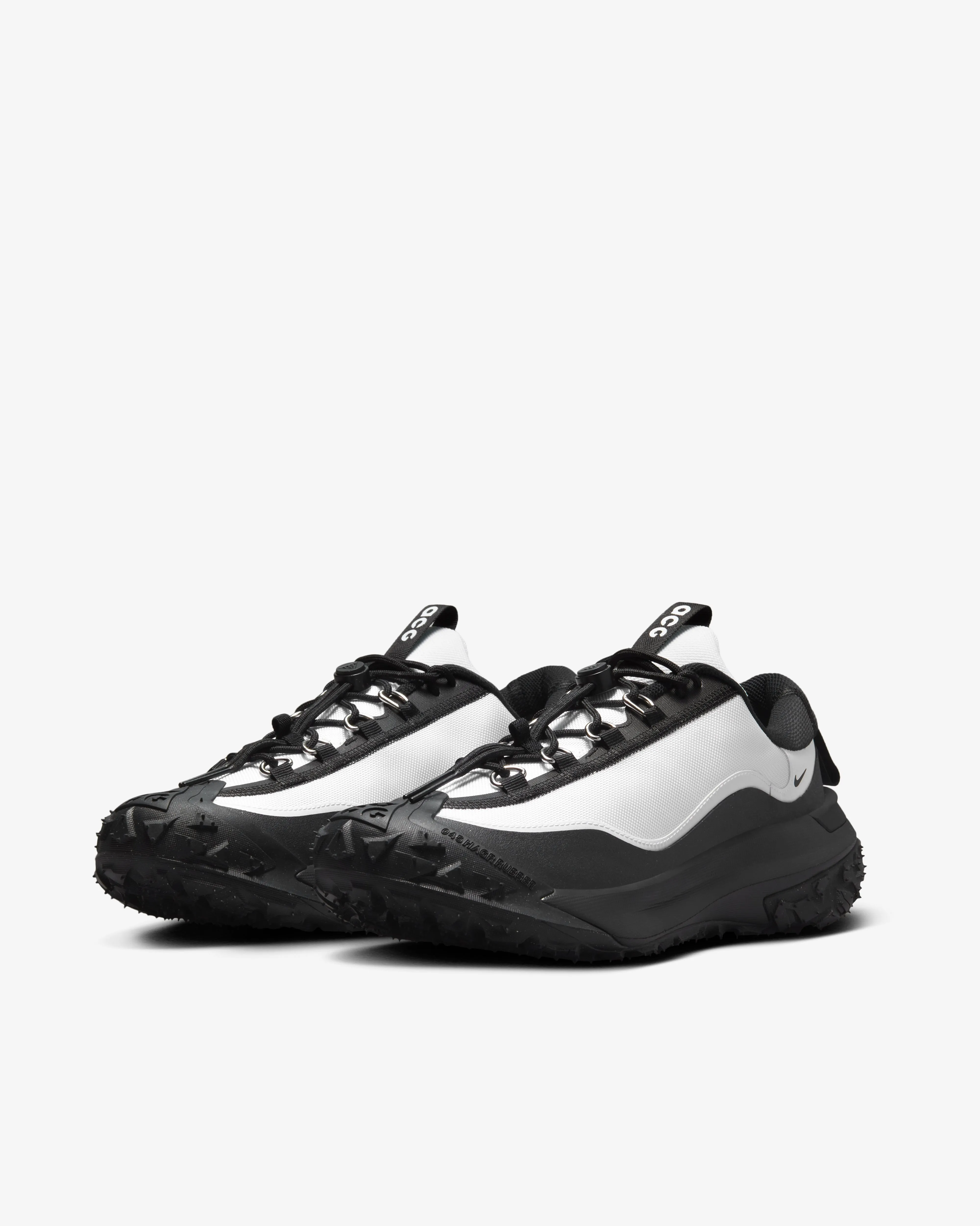 Comme Des Garons Homme Plus - Nike ACG Mountain Fly 2 Low Sneakers - (Black/White)