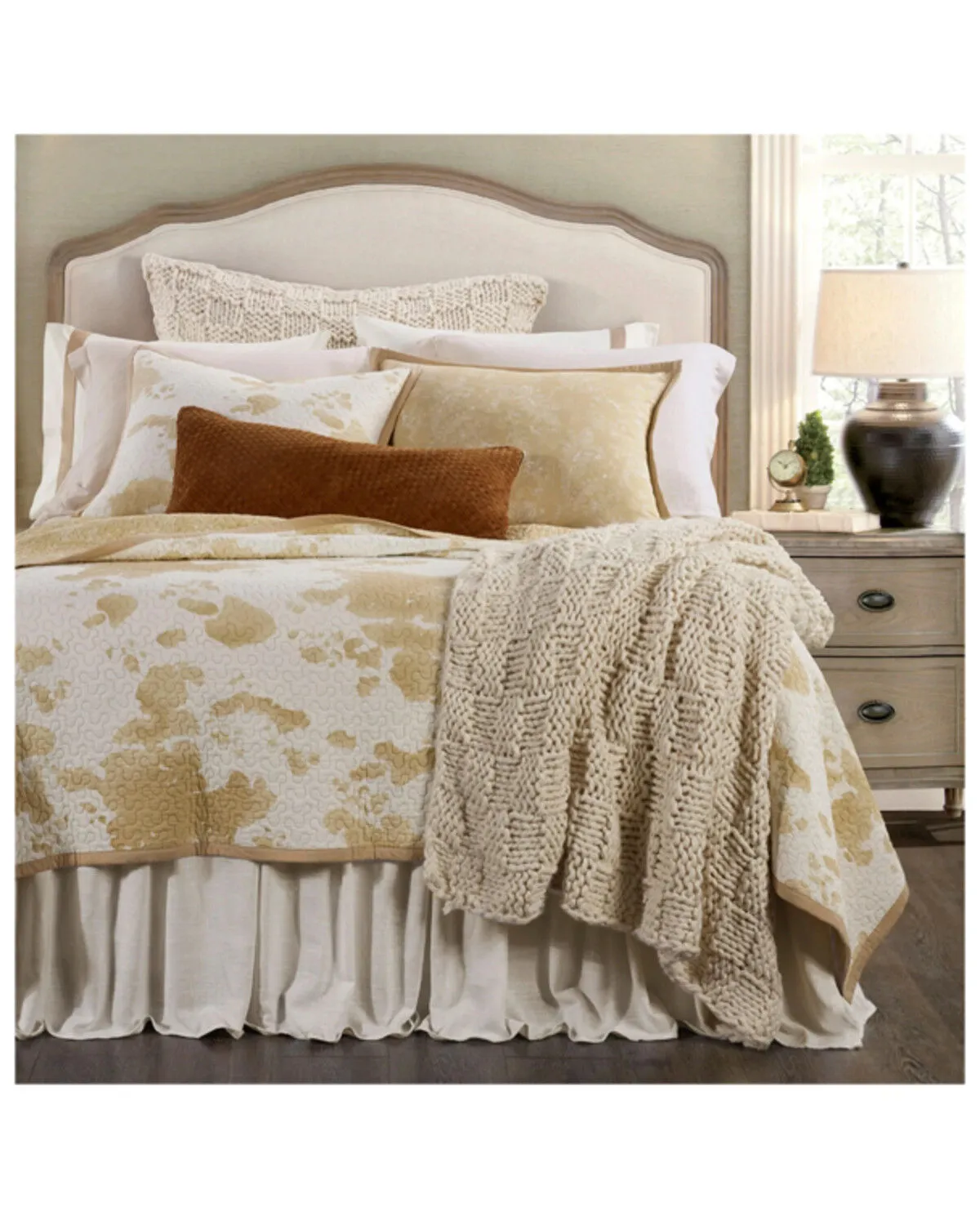 HiEnd Accents Elsa Light Tan Cowhide Reversible 3-Piece Full/Queen Quilt Set