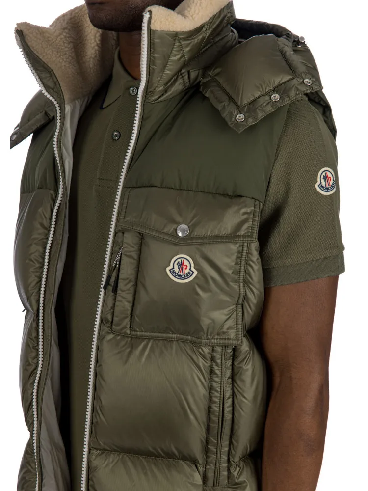 Moncler Oust Vest | Credomen