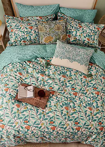 Morris & Co Arbutus 100% Cotton Percale 200 Thread Count Duvet Cover Set | Kaleidoscope