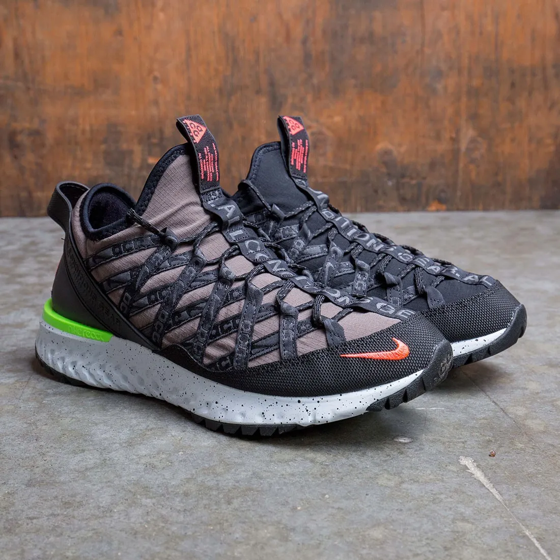 Nike Men Acg React Terra Gobe (ridgerock / flash crimson-black)