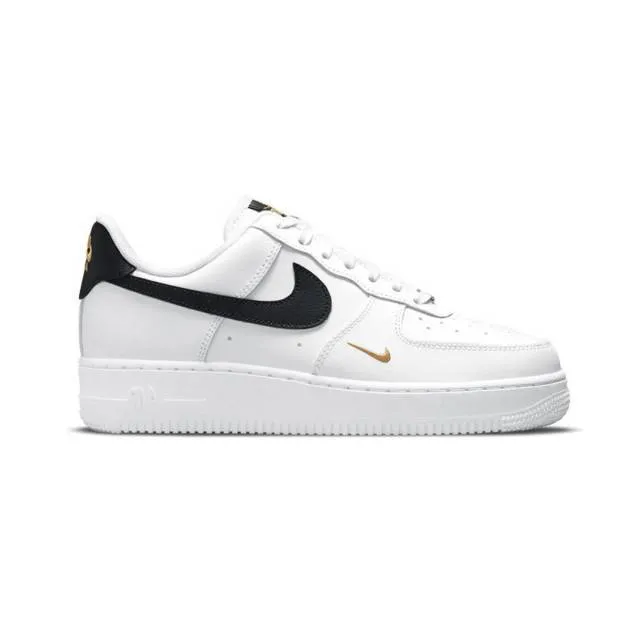 Nike Women's Air Force 1 '07 ESS (White/ Black/ White Bl...