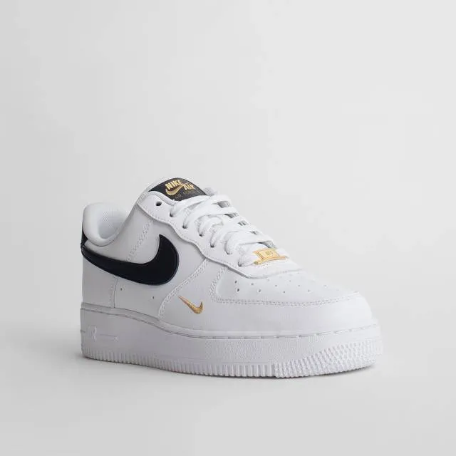 Nike Women's Air Force 1 '07 ESS (White/ Black/ White Bl...