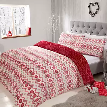 Sleepdown Red Fairisle Soft Fleece Christmas Duvet Cover Set | Kaleidoscope